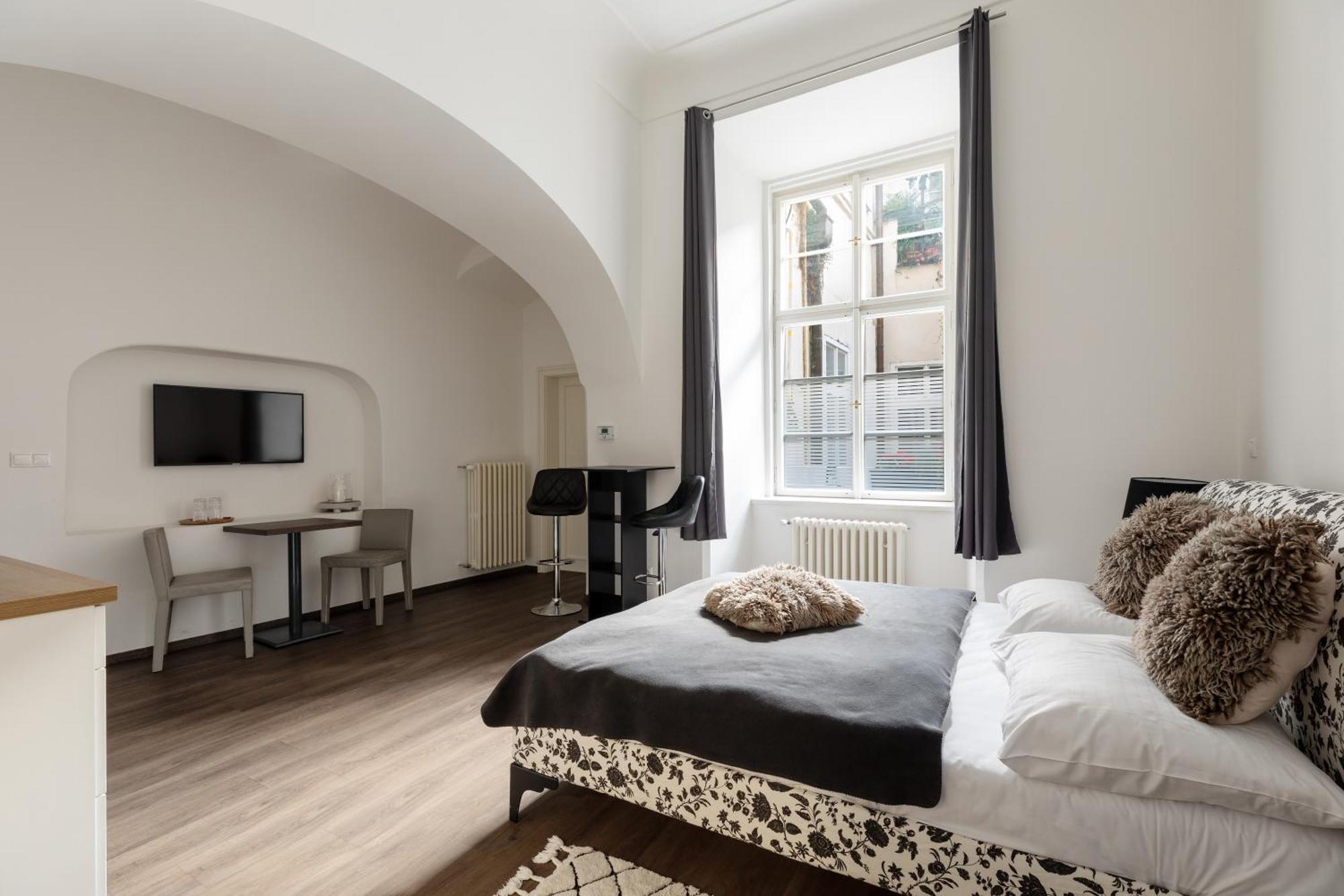 Old Town Square Residence By Emblem Prag Exterior foto