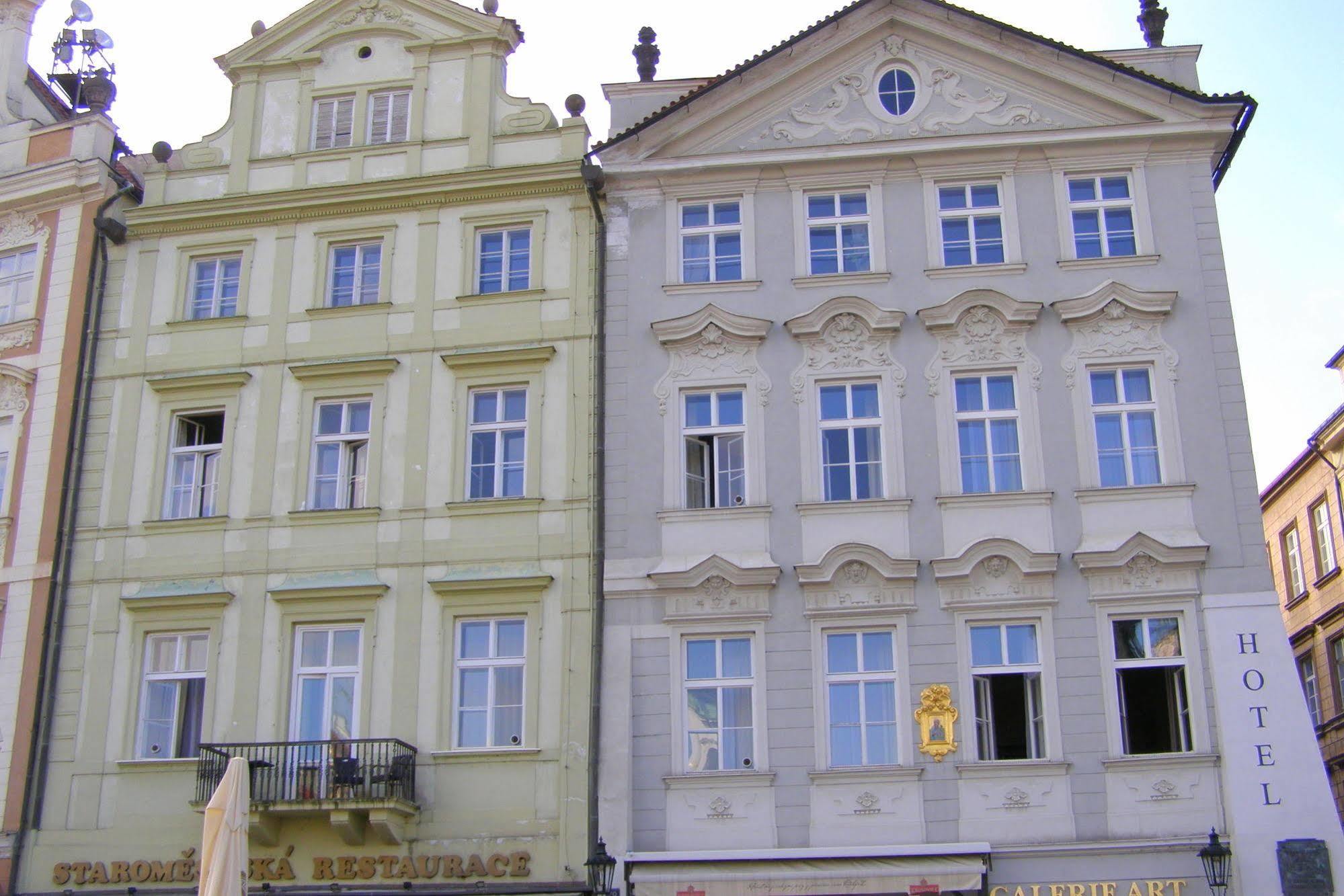 Old Town Square Residence By Emblem Prag Exterior foto